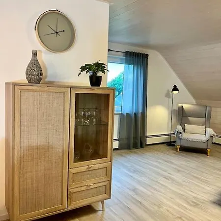 Stilvoll Und Grosszuegig Wohnen Lägenhet Schoemberg (Zollernalbkreis)